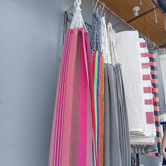 Hand made hammock from El Salvador - Picture 3 of 3